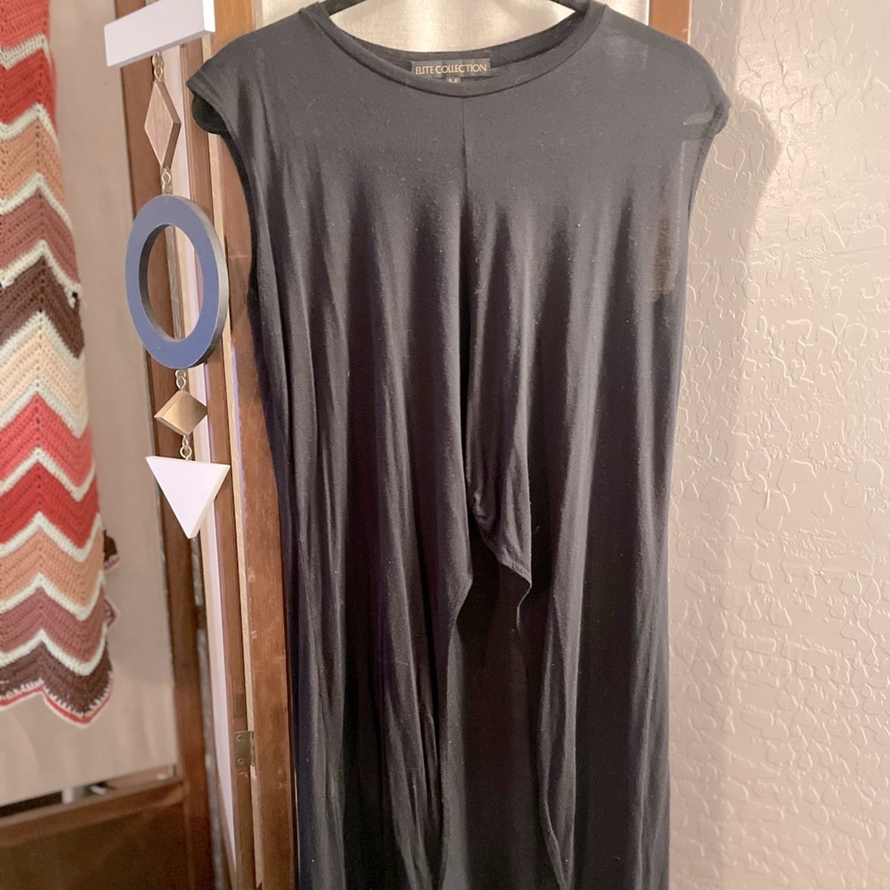 Black tapered crop